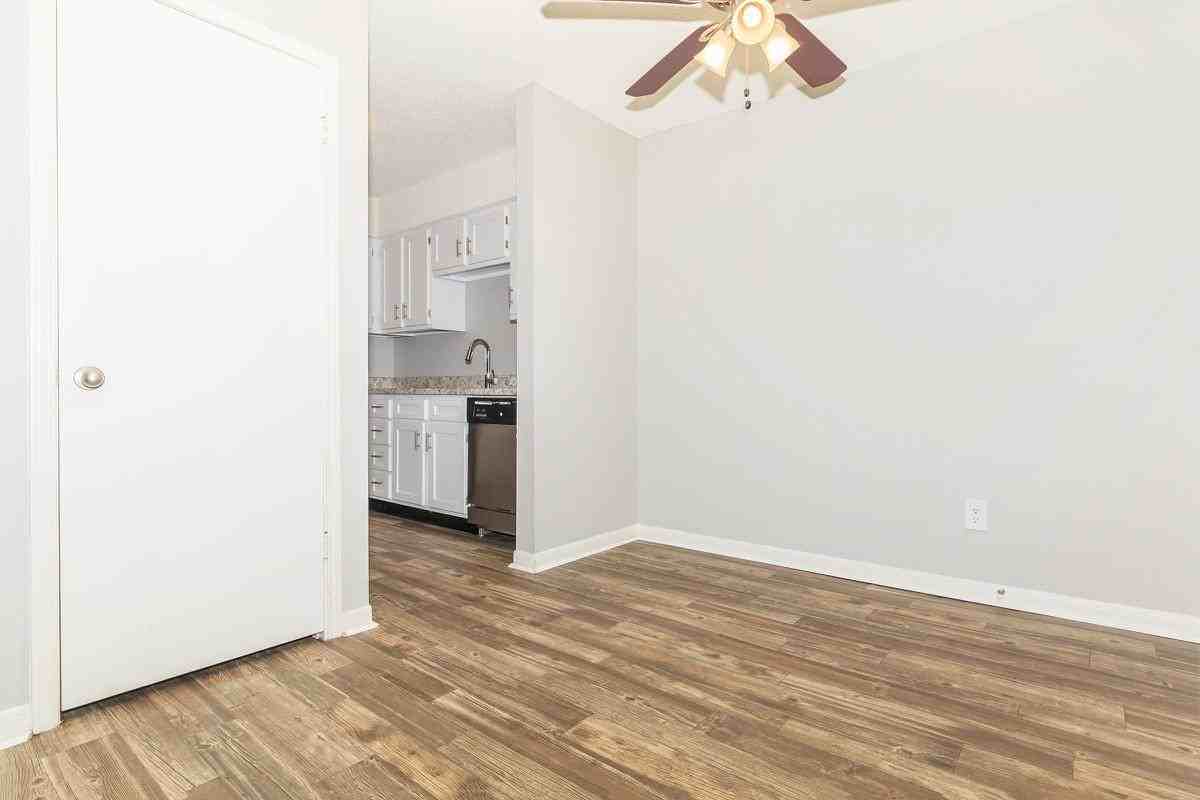 Hillhurst Apartments - Photo 3 of 39