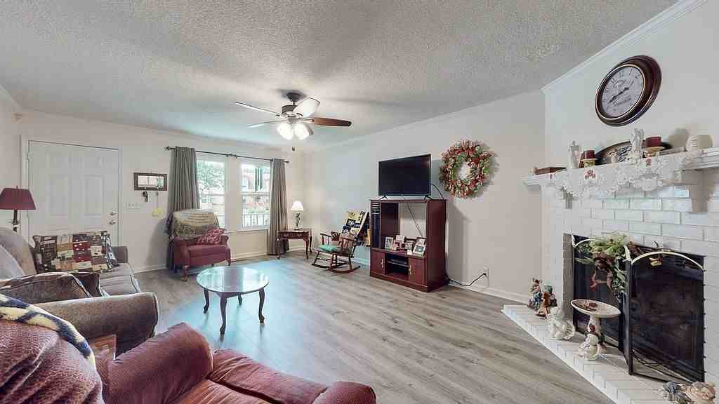 1221 Timber Valley Dr #NA - Photo 2 of 7