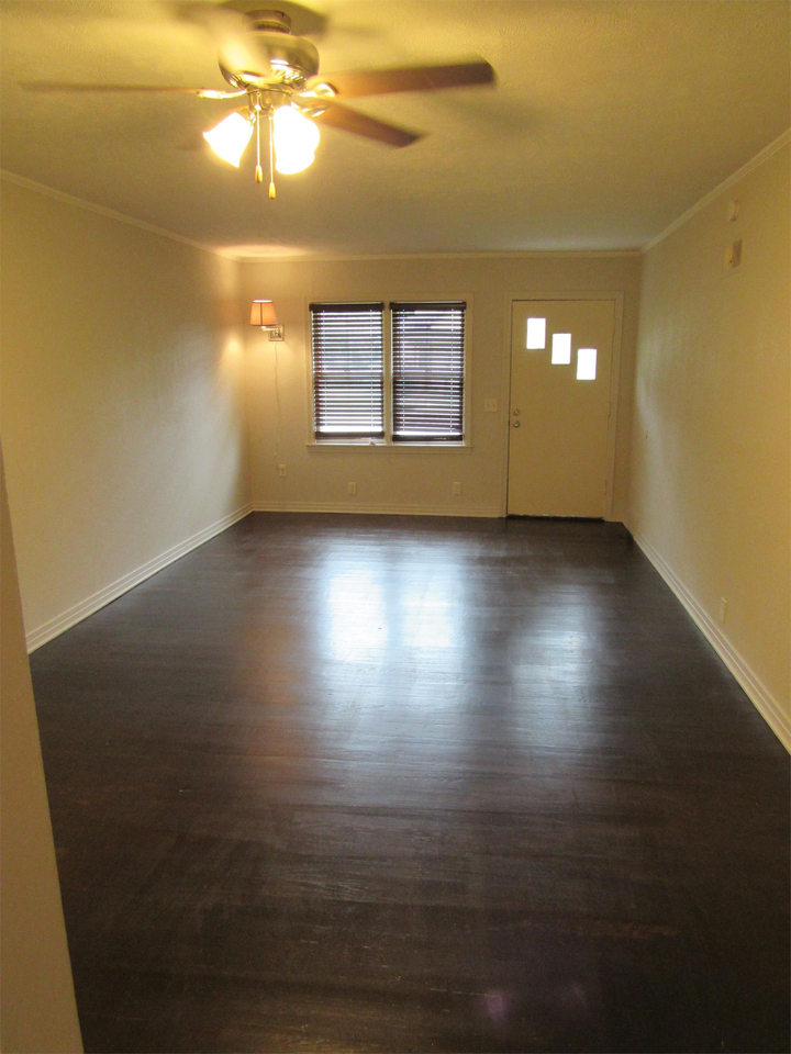 412 W Prescott Ave #2 - Photo 5 of 10