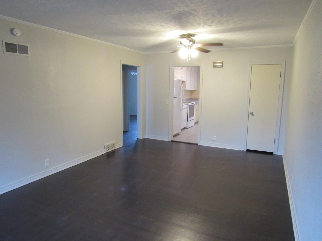 412 W Prescott Ave #2 - Photo 6 of 10