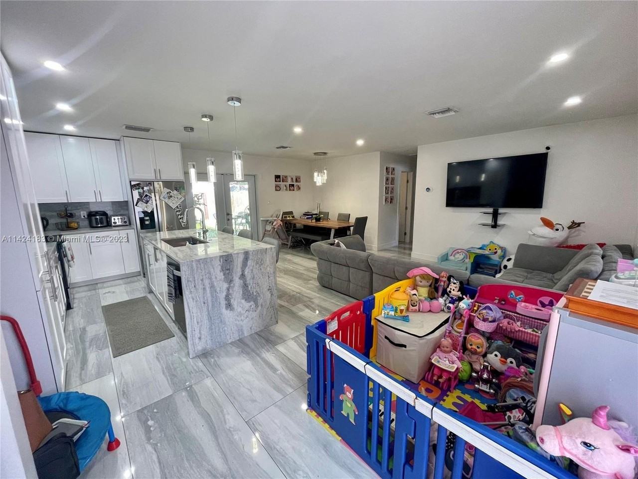 7931 Nw 10th St #7931 - Photo 2 of 8