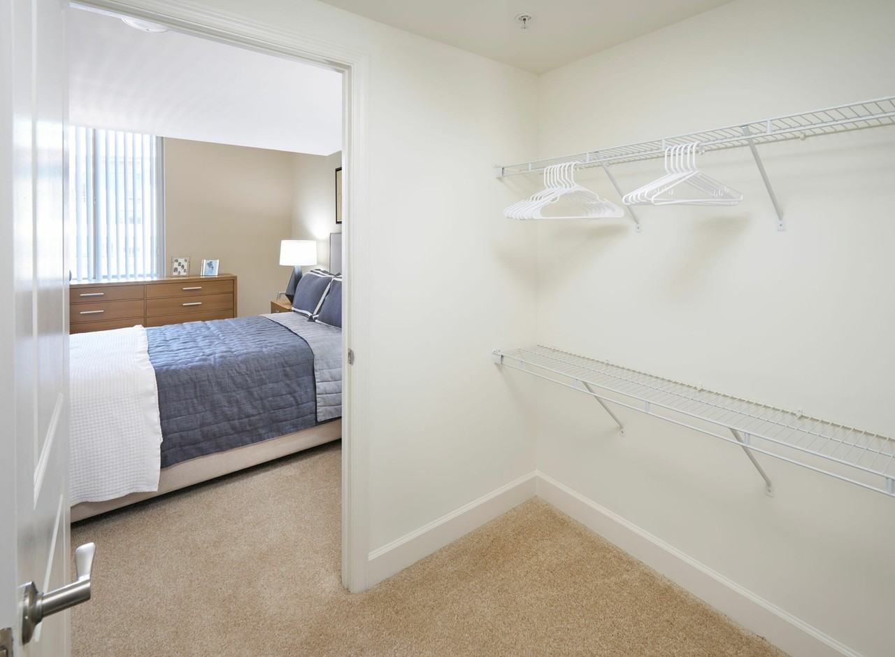 Meridian at Eisenhower - Photo 7 of 49