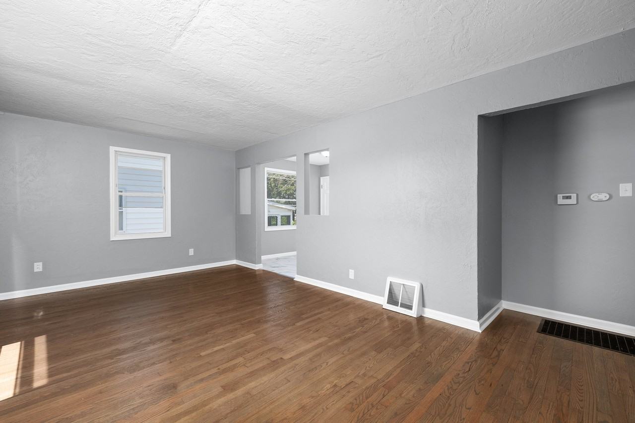 10303 Lackland Road - Photo 3 of 18