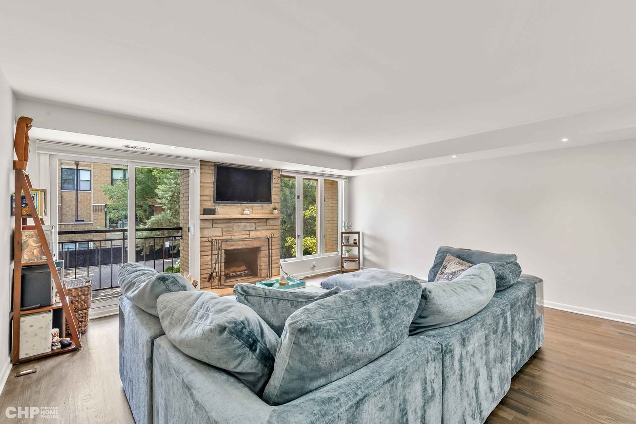 1643 North Larrabee Street #H - Photo 3 of 37