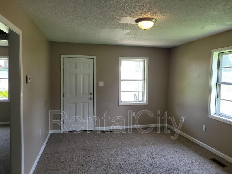 505 Reynolds Ave - Photo 2 of 9