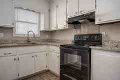 324 Lexington St - Photo 1 of 1