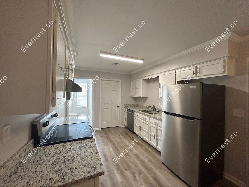 574 Greencliff Dr - Photo 2 of 16