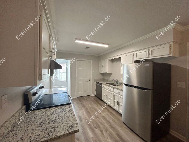 574 Greencliff Dr - Photo 3 of 16