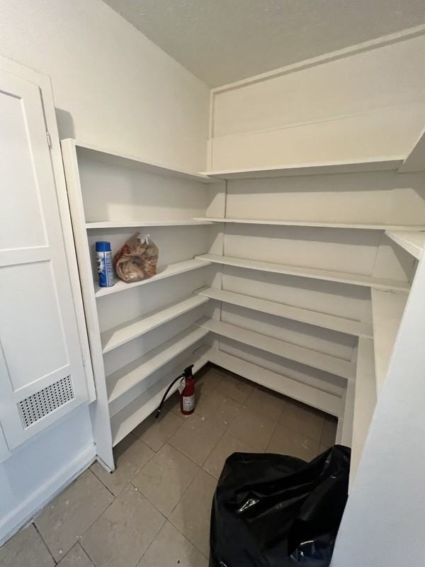 5212 Castlewood Rd #D - Photo 5 of 12