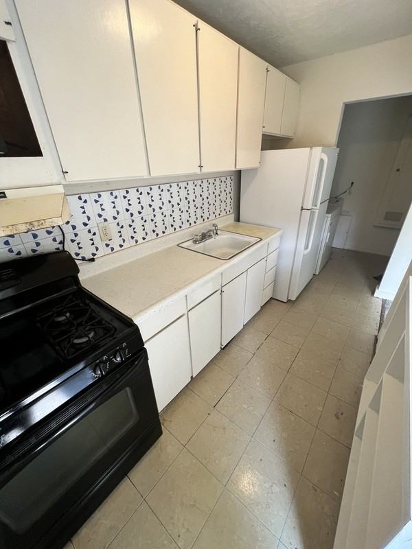 5212 Castlewood Rd #D - Photo 6 of 12