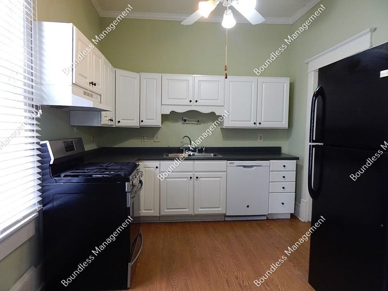 742 Lake Ave Ne - Photo 4 of 14