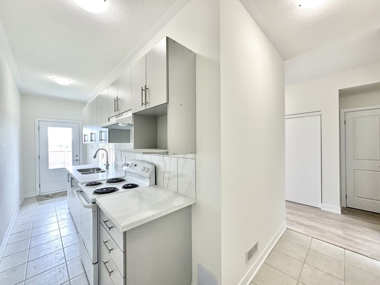 2111 Vanier St, Whitby, Ontario L1R 0N3 Apartments 111 Vanier St, Whitby, ON L1R 0N3 Zumper