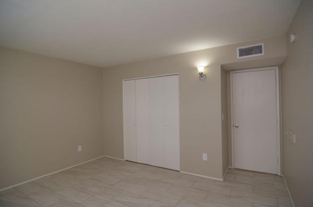 4040 South 2nd Avenue - Photo 3 of 5