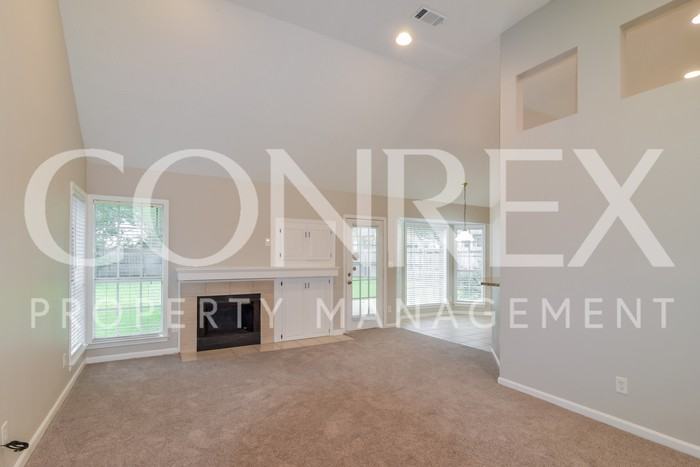 7125 Fair Oaks Ct - Photo 3 of 13