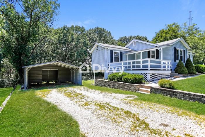 5208 Roberta Dr - Photo 2 of 15