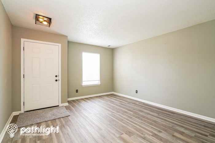 4358 Fullwood Ct - Photo 2 of 18