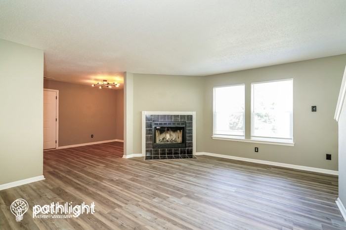 4358 Fullwood Ct - Photo 3 of 18