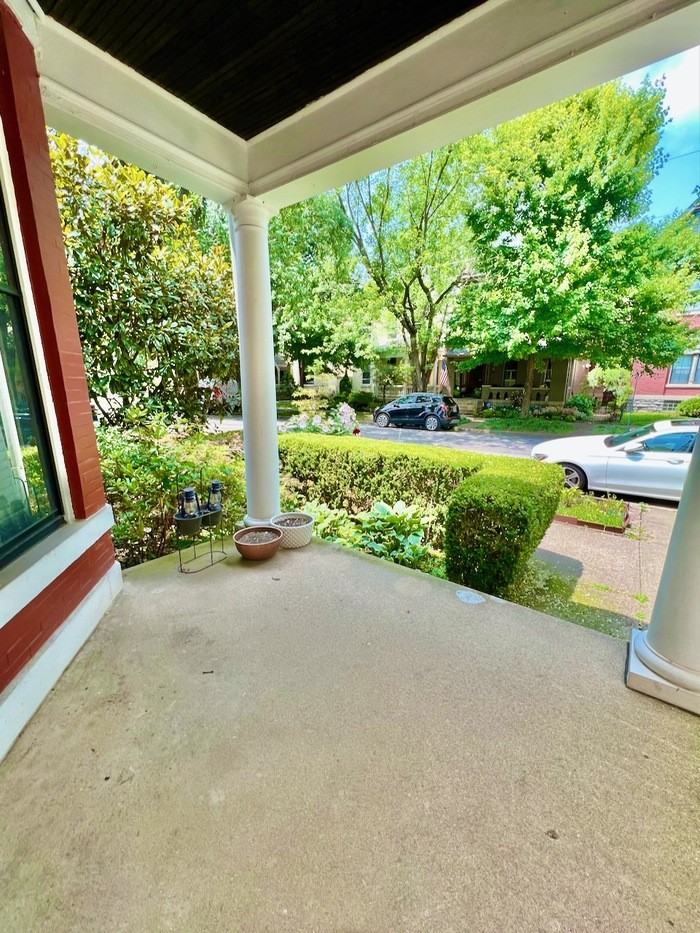 430 E 4th St - Photo 3 of 27