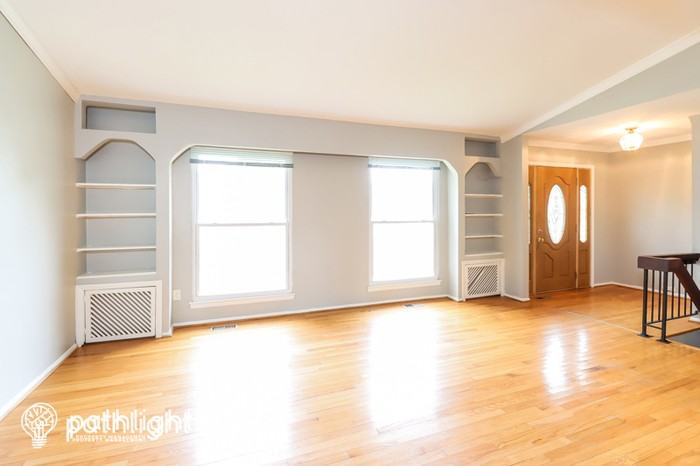 2412 Mary Pl - Photo 3 of 19