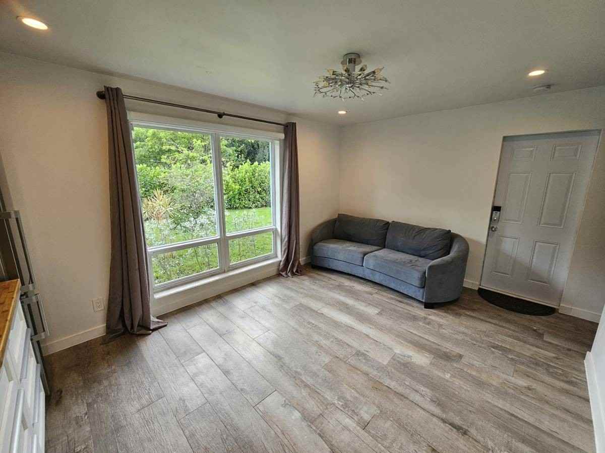 1458 Sw 19th Ave #2 - Photo 3 of 13