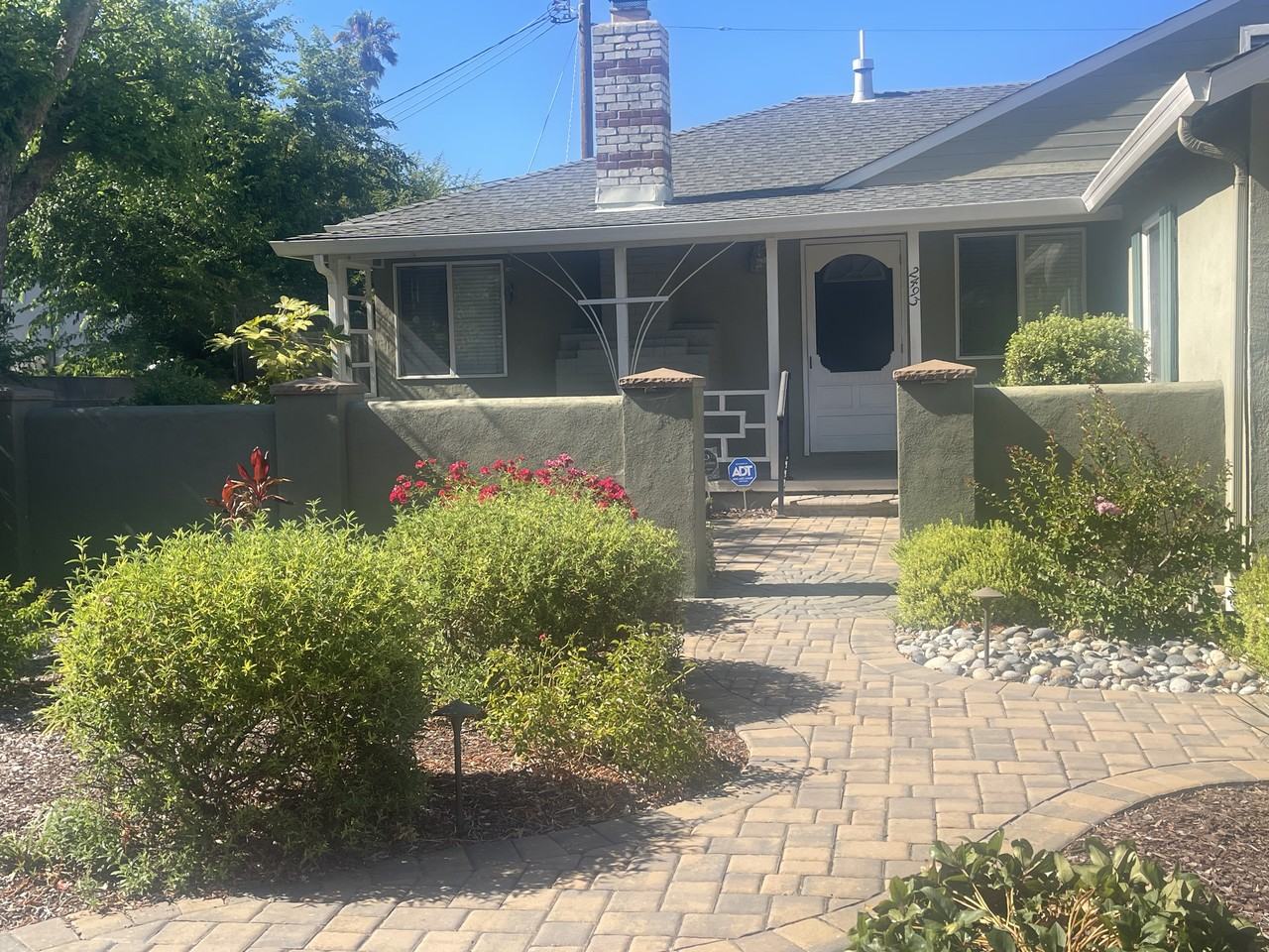 2493 Fernwood Ave #NA - Photo 2 of 16