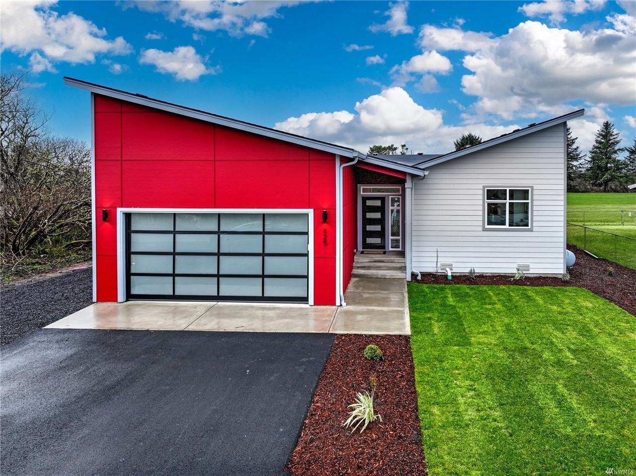 514 Canal Dr Ne #NA - Photo 2 of 34