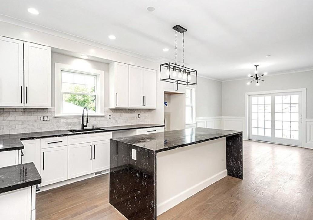 12 Underhill Pl #1 - Photo 2 of 12