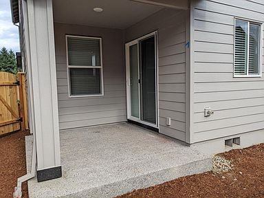 11036 Ne 127th Ave #NA - Photo 2 of 6