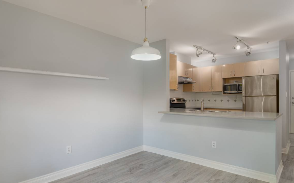2983 West 4th Ave #VAN - Photo 2 of 16