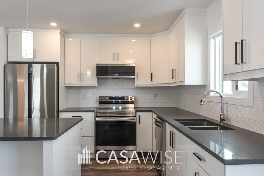 6547 176 Ave Nw #MAIN - Photo 3 of 19
