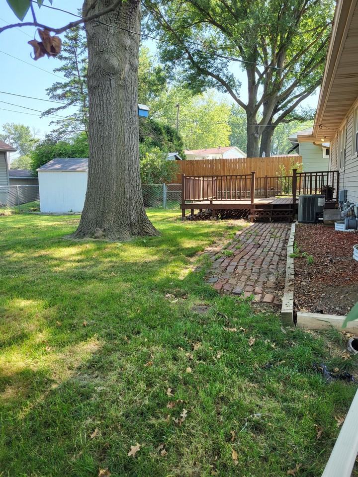 1324 Hillside Dr #1 - Photo 2 of 18