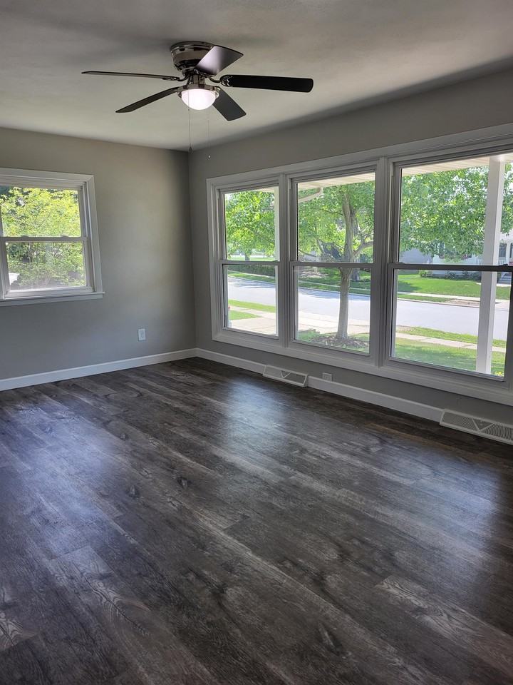 1324 Hillside Dr #1 - Photo 3 of 18