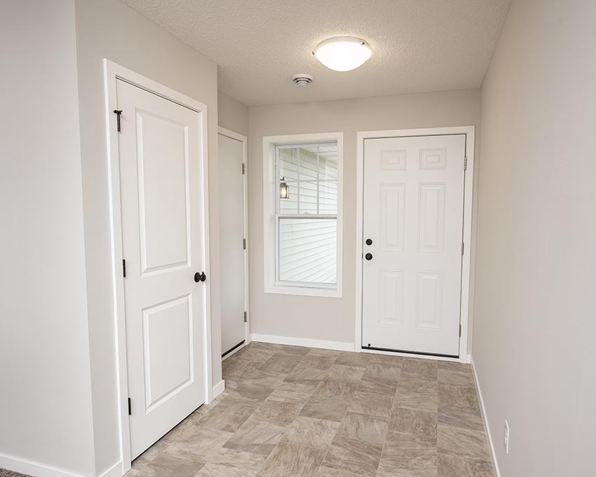 1508 16th St N - Photo 2 of 11