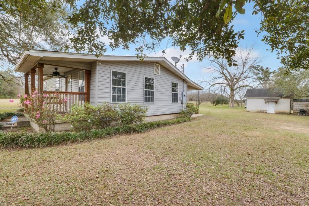 13266 Blue Meadows Rd - Photo 2 of 16