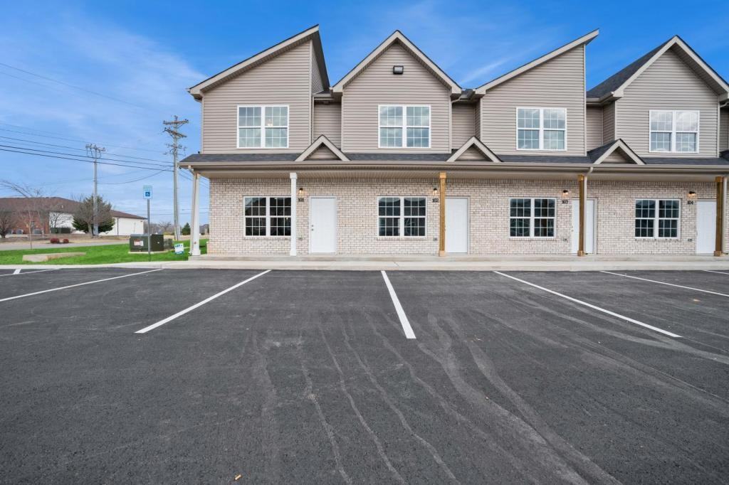 541 New S Dr - Photo 2 of 18