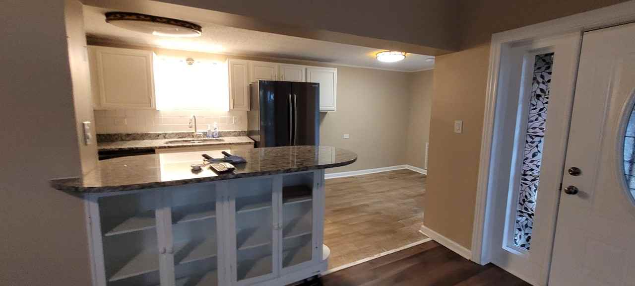 833 East Cumberland Drive - Photo 2 of 10