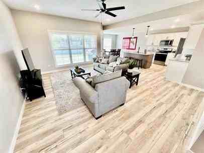 12903 Halle Dr - Photo 2 of 18