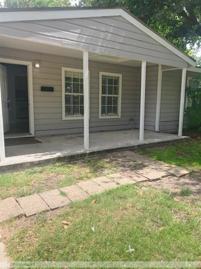 1526 1st Ave N - Photo 3 of 27