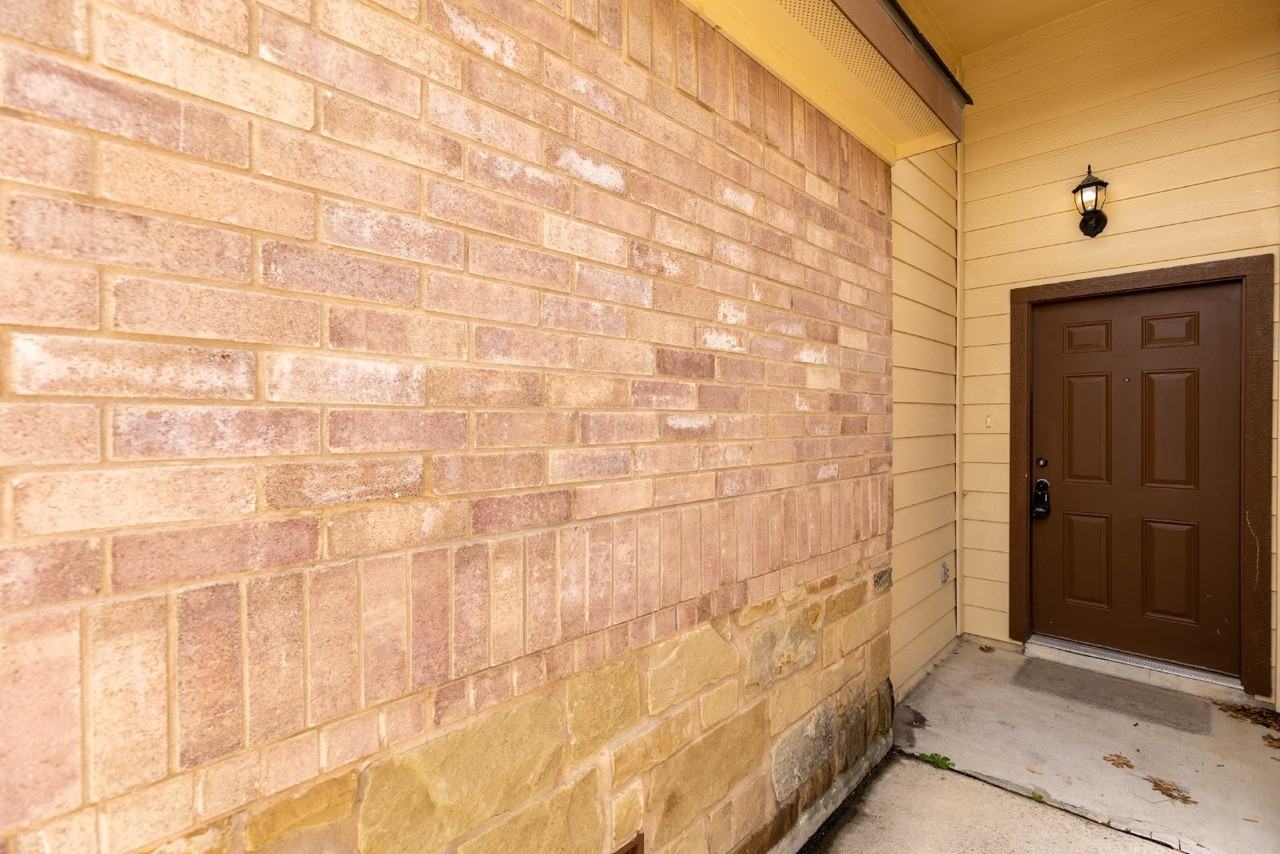 218 Ragsdale Way - Photo 3 of 28