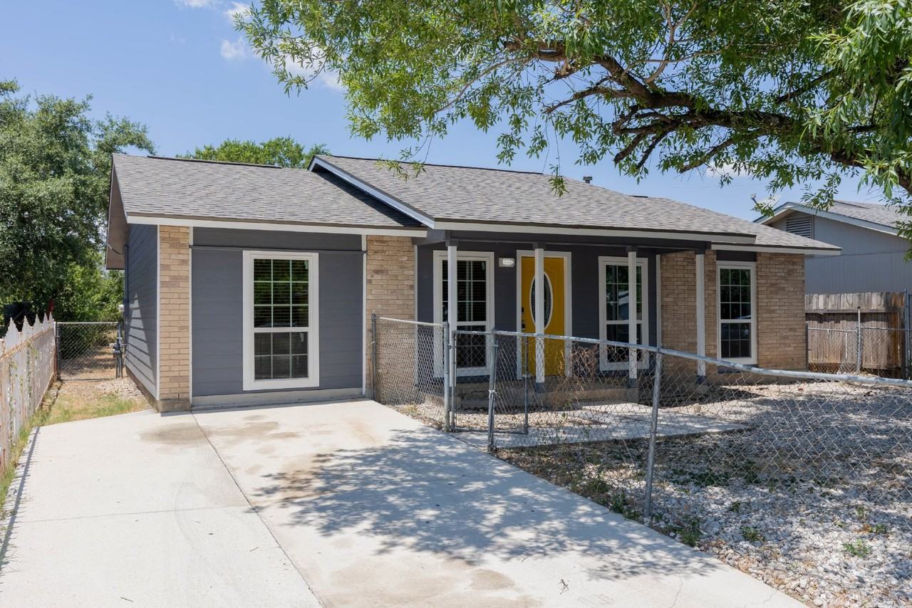 1527 Noble Oak Dr - Photo 3 of 26