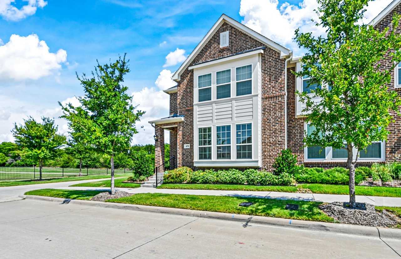 458 Madison Ave #1 - Photo 2 of 18