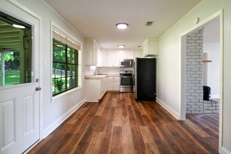 806 Carmen Ct - Photo 2 of 16