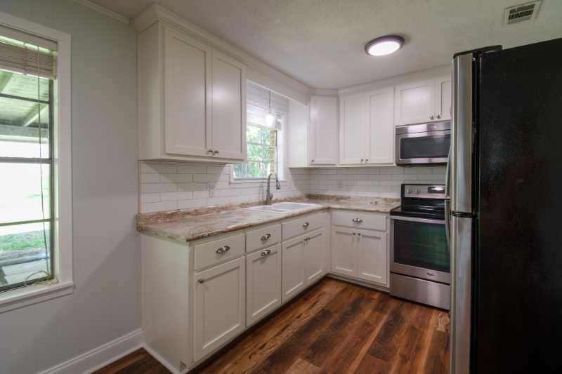 806 Carmen Ct - Photo 3 of 16