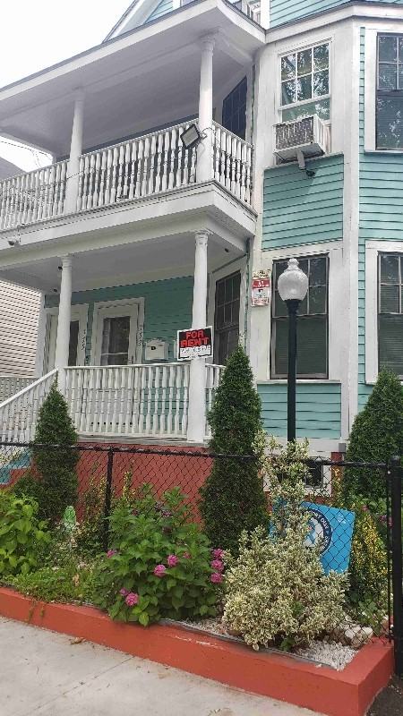 753 Winchester Ave - Photo 5 of 33