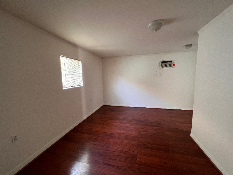 158 S Bonnie Ave #1 - Photo 6 of 9