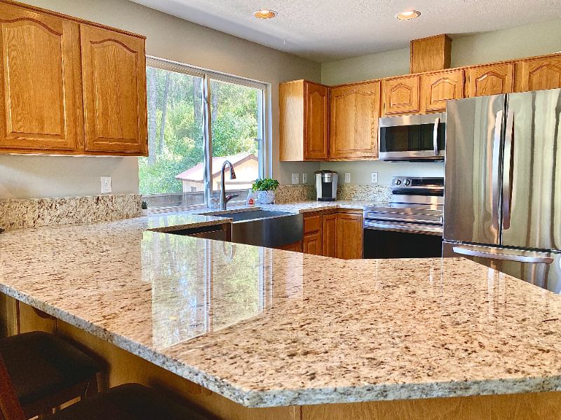 30 Tamarack Ct - Photo 3 of 24