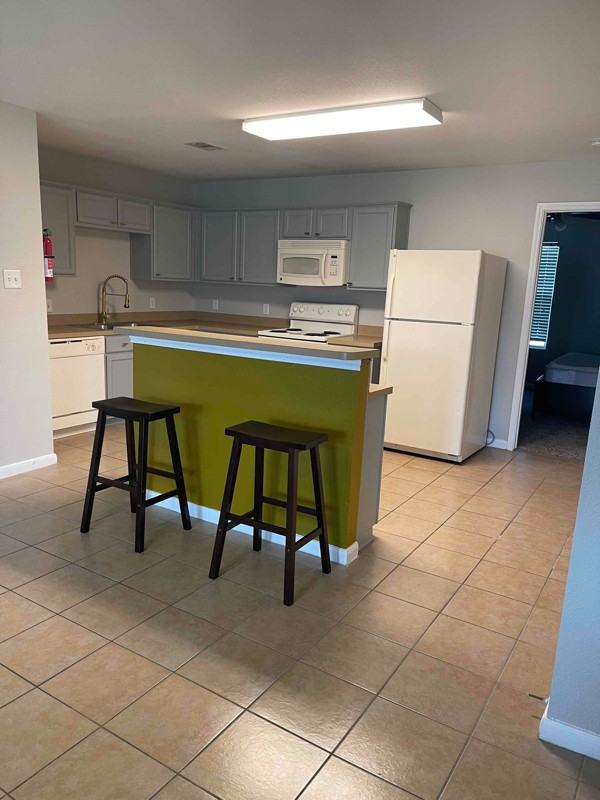 23229 High Point St #41B - Photo 3 of 21