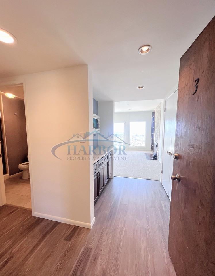 2702 S Peck Ave #3 - Photo 3 of 31