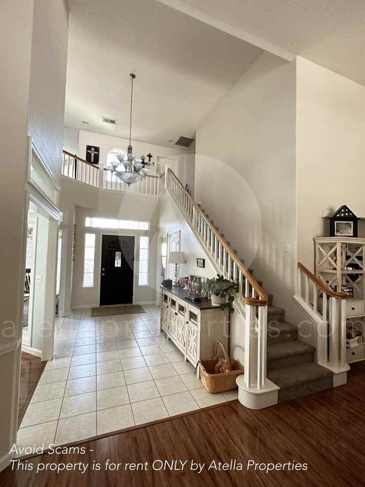 5033 W Wren Ave #1 - Photo 6 of 29