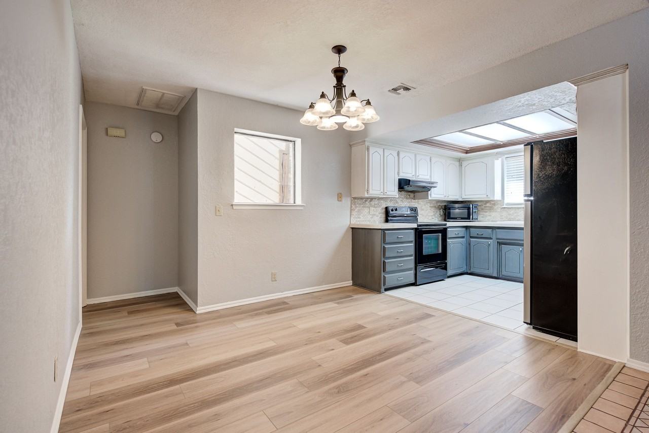 1516 Peach Tree Ln #1 - Photo 4 of 21